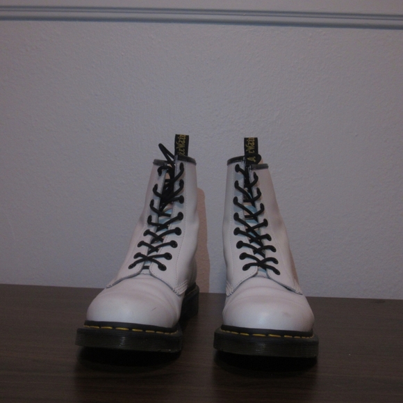 White Dr. Marten boots - Picture 2 of 5